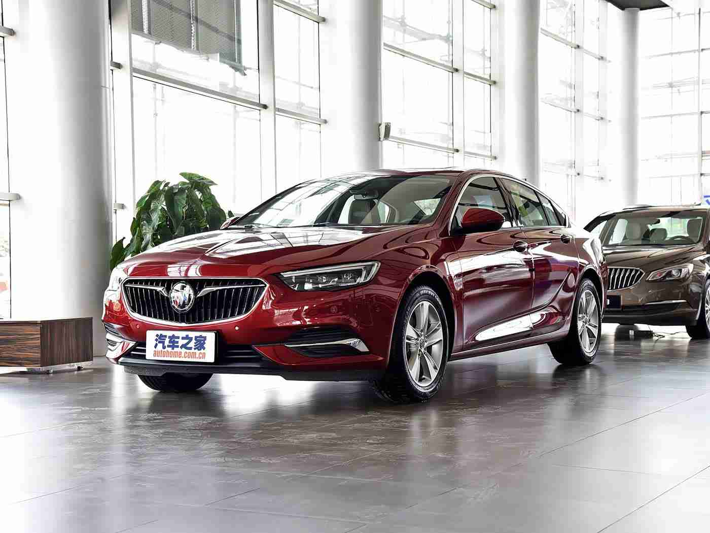 被男按摩师摸到花蒂喷出来：沉浸式花蒂按摩，解锁汽车品牌新体验之旅-2