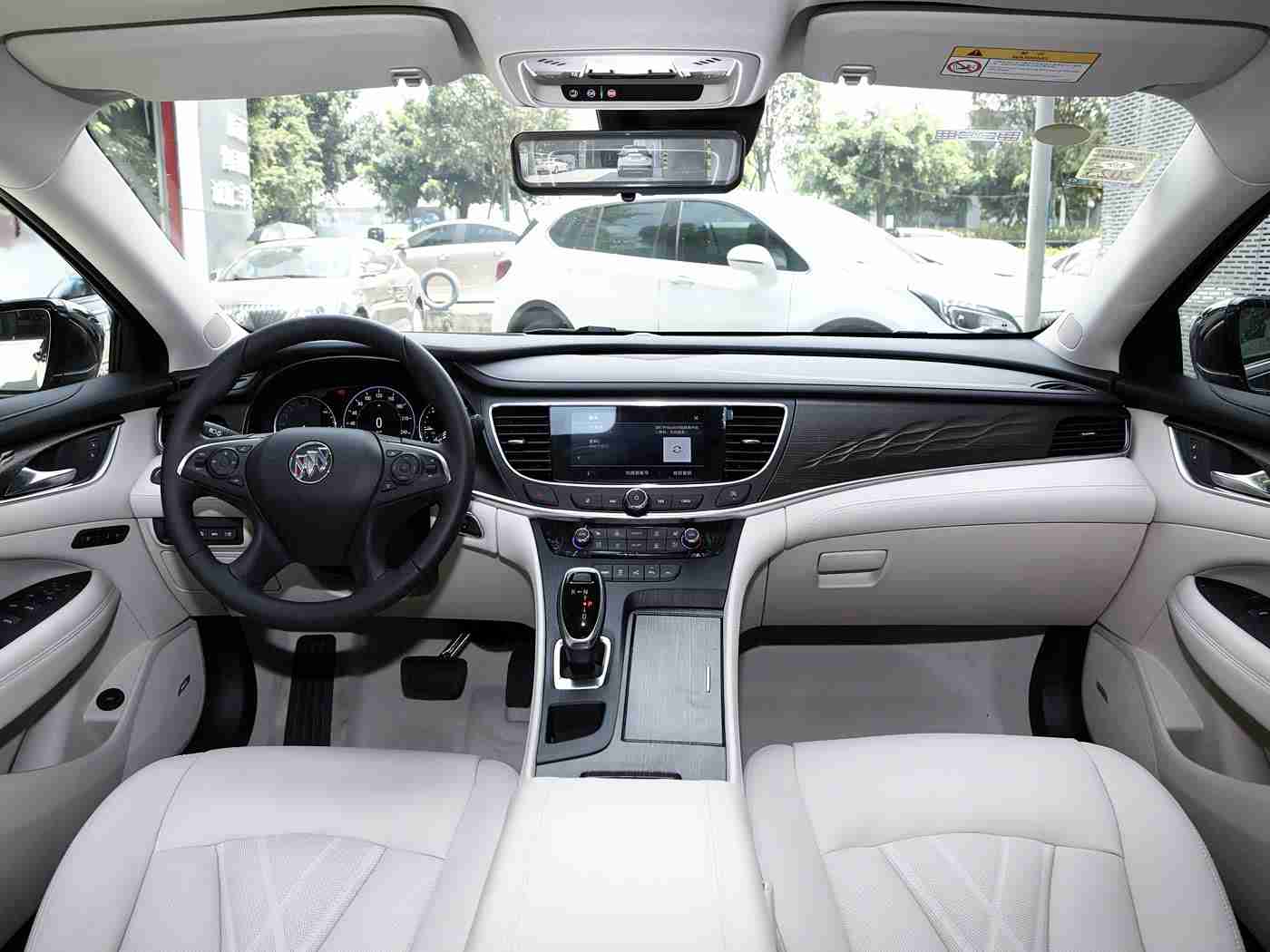 黄色应用app：智能驾驭，旅途新境，导航、娱乐、通讯，一“应”俱全-1