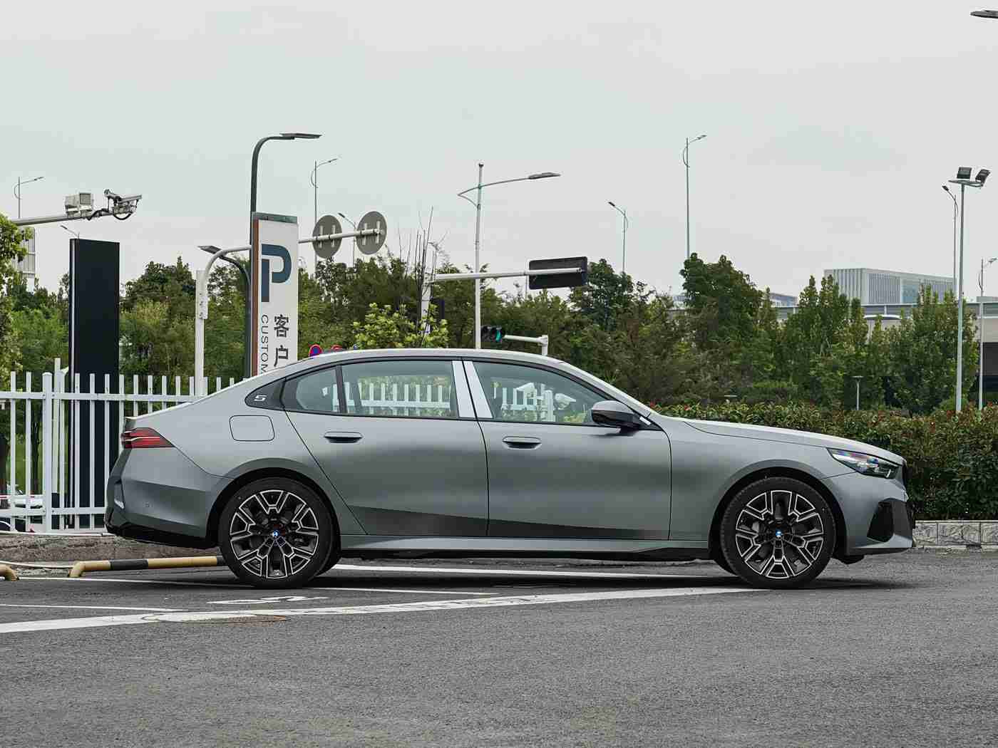 草莓视频战长统计战：年轻潮流聚焦，短视频解码汽车新势力-1