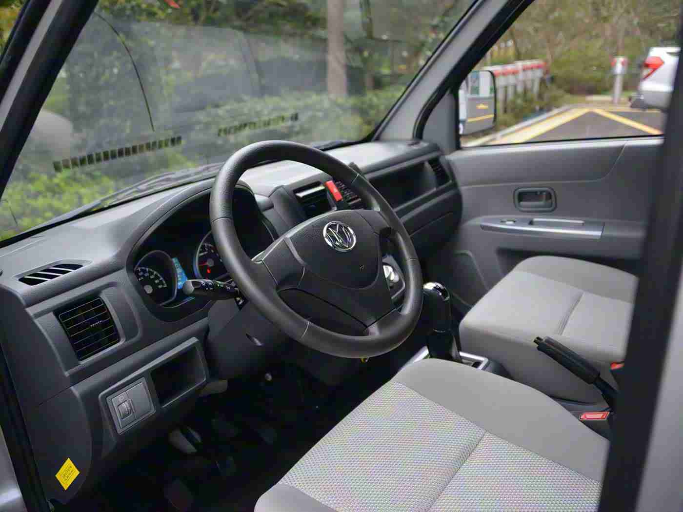 成人影片AV:智能驾驶革命来袭:L4级自动驾驶,AI交互,环保节能,引领潮流新出行-4