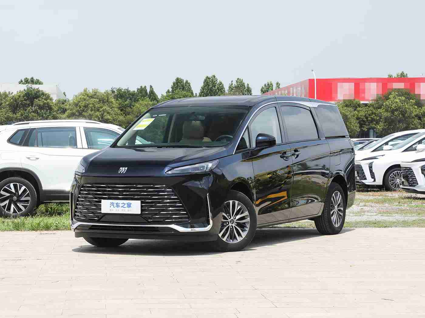 天天干天天舔:硬派风采,智能驾驭——国产SUV新宠引领潮流-1