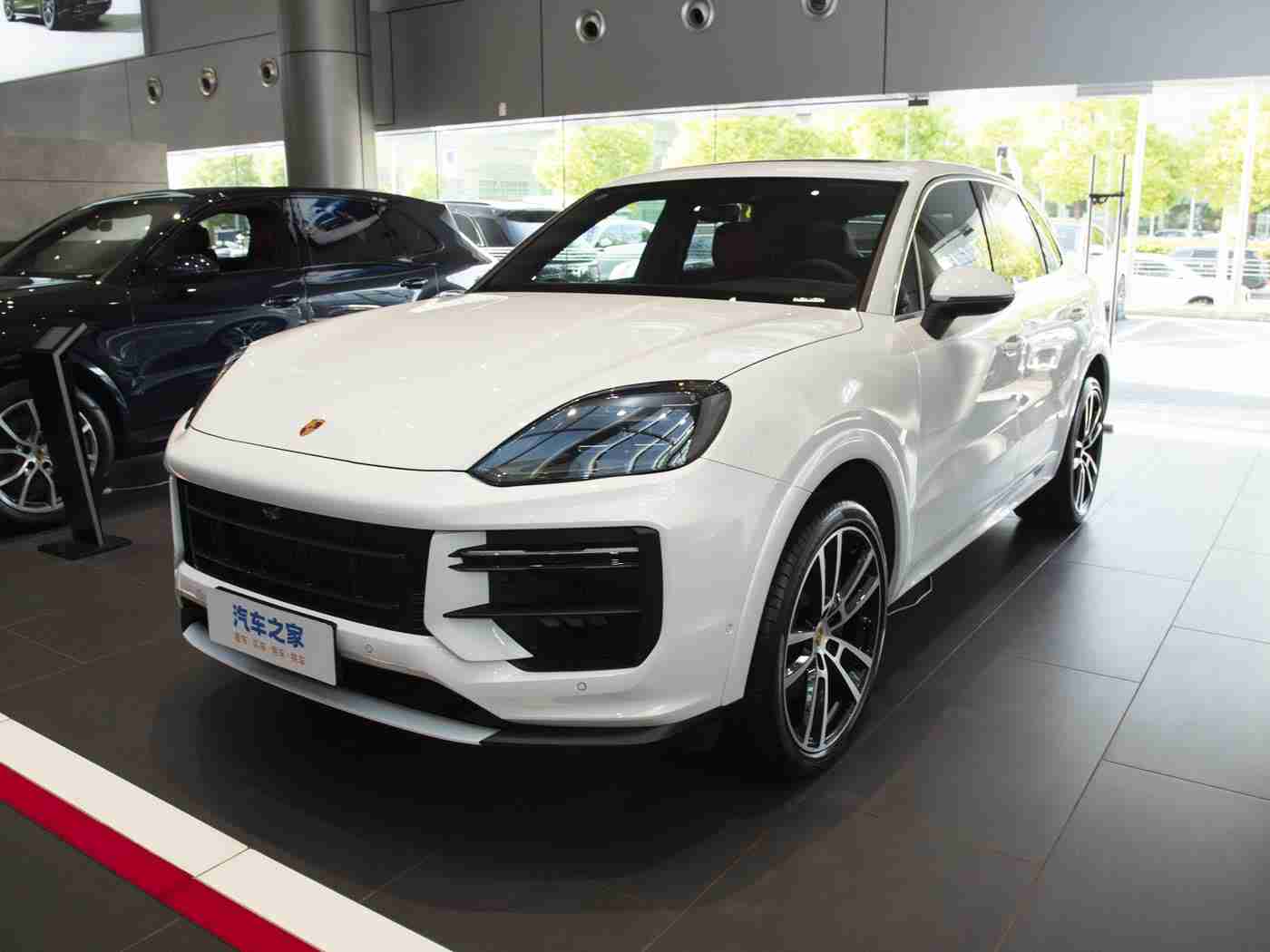 www黄色：新能源汽车领跑者www黄色：科技赋能，续航巅峰，智能驾驭，引领未来潮流-3