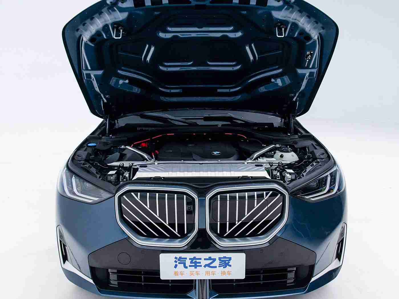 困困：新能源汽车新宠亮相：流线造型、智能配置，续航500公里，未来市场前景可期-1