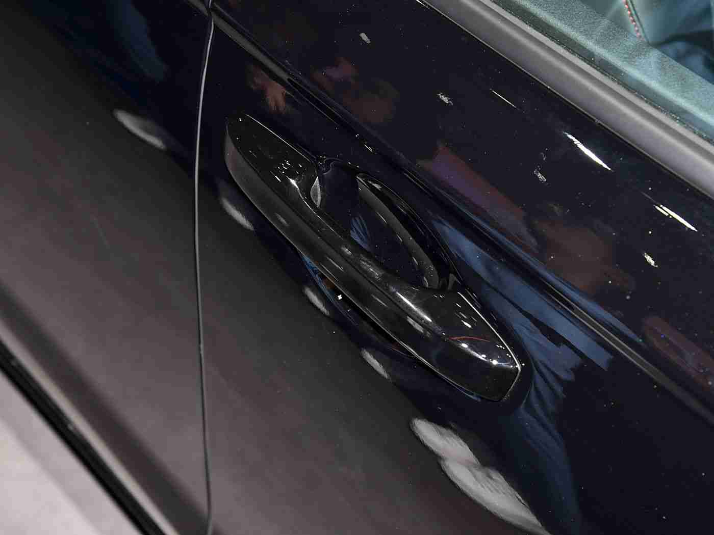 夜间禁用软件：科技护航，智能驾驶：某品牌汽车创新夜间安全系统，保障驾驶无忧-2