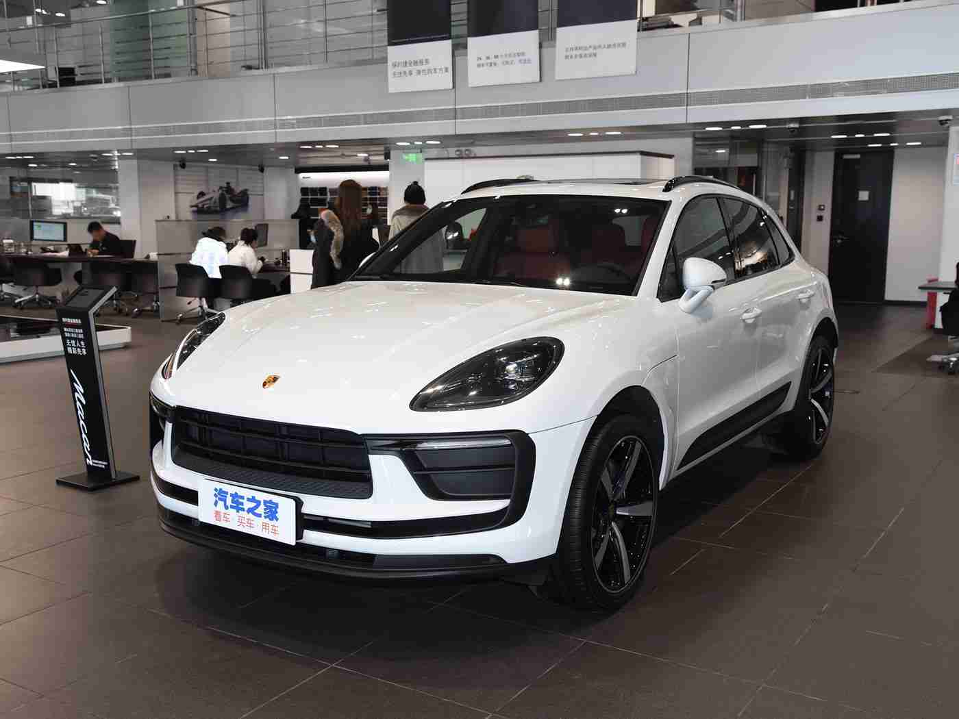 四位少妇按摩记：都市车主新宠：汽车按摩功能缓解驾驶疲劳，提升生活品质-4