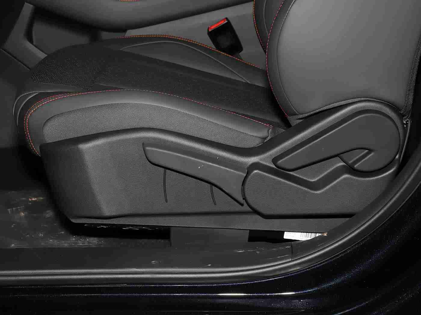 小小拗女BBwBBwBB：新能源汽车翘楚，流线设计、智能驾驶，小小拗女BBwBBwBB引领潮流-3