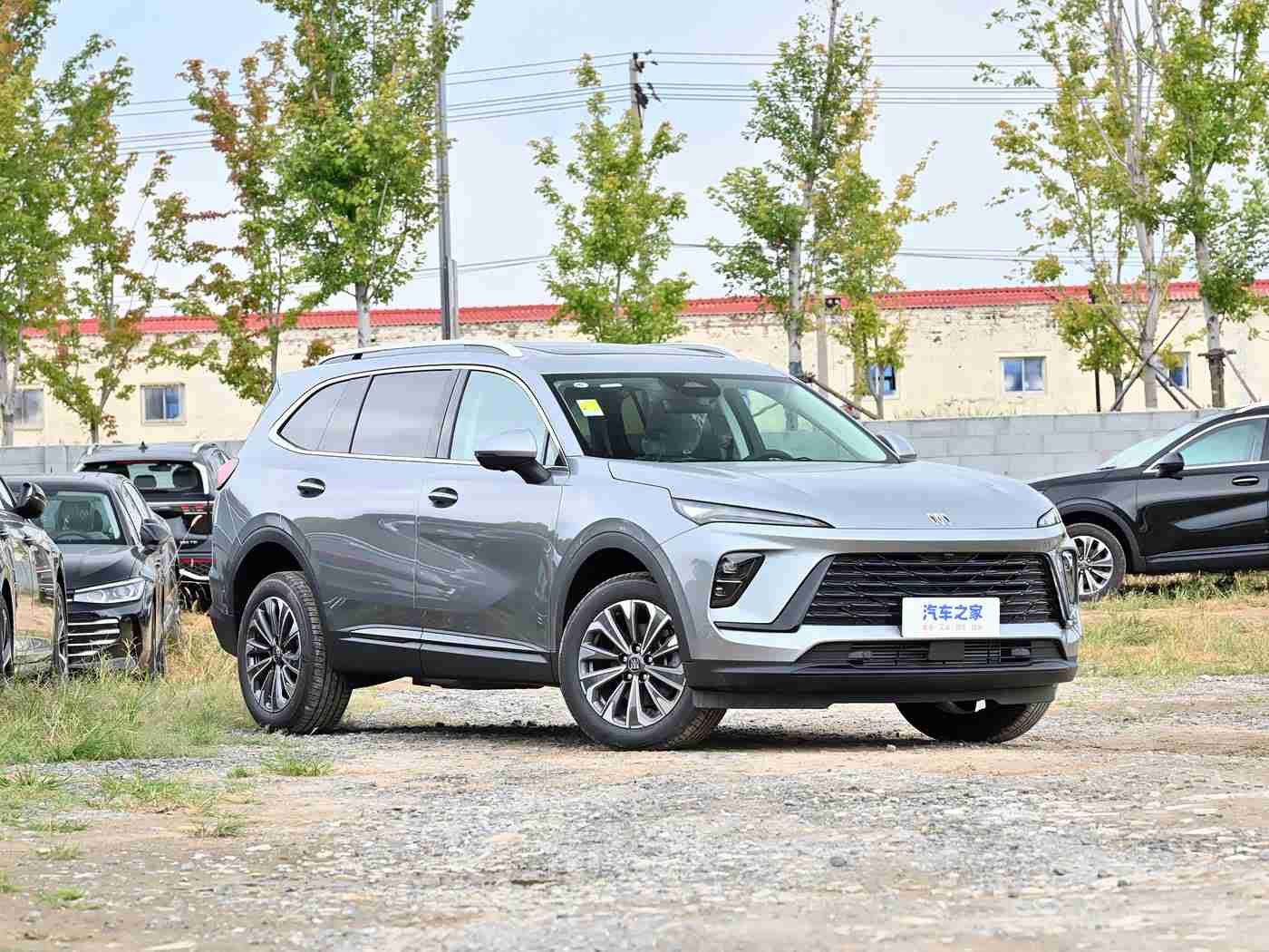 91制片：流线之姿，智能领航——揭秘全新SUV的时尚魅力-3