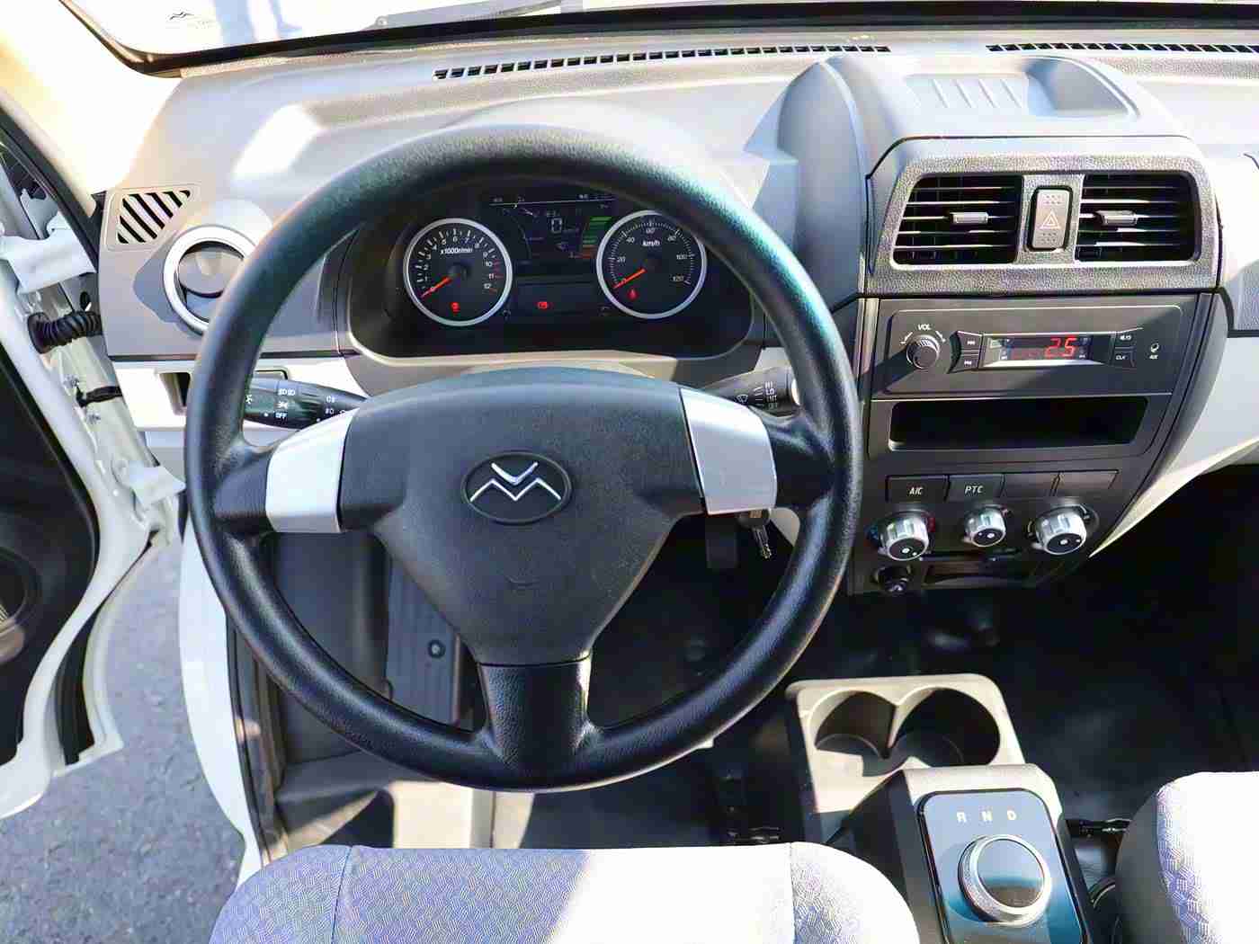 XXX亲子伦XXXinin：亲子出行新选择，舒适安全“XXX”汽车引领市场潮流-1