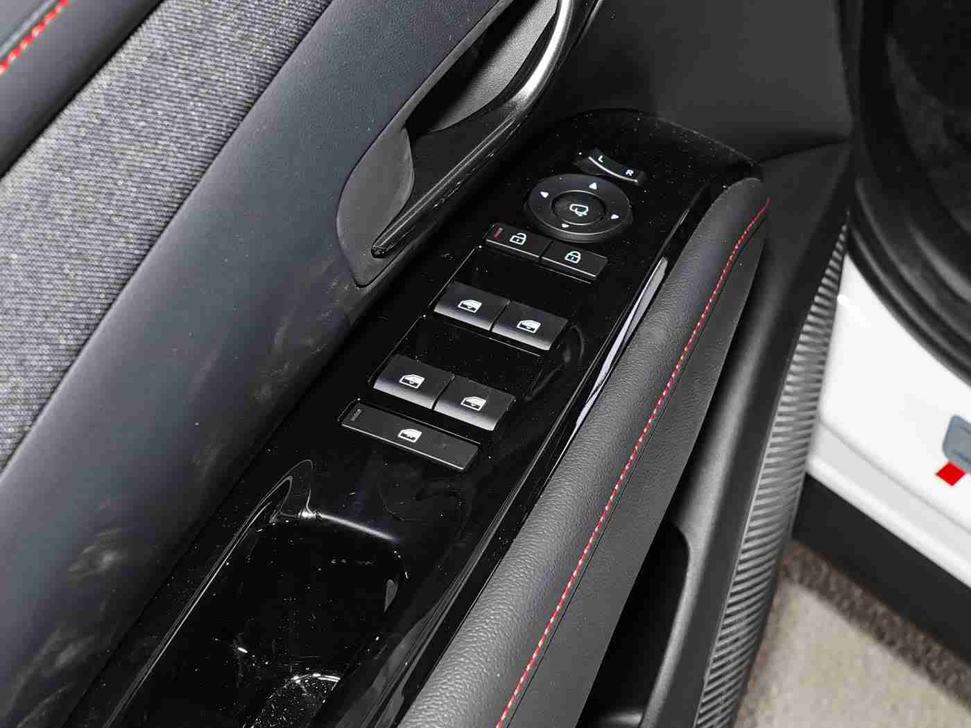 黄软件app下载3.0.:黄软件APP3.0版升级来袭,智能导航、远程控制等新功能助力驾驶新体验-2