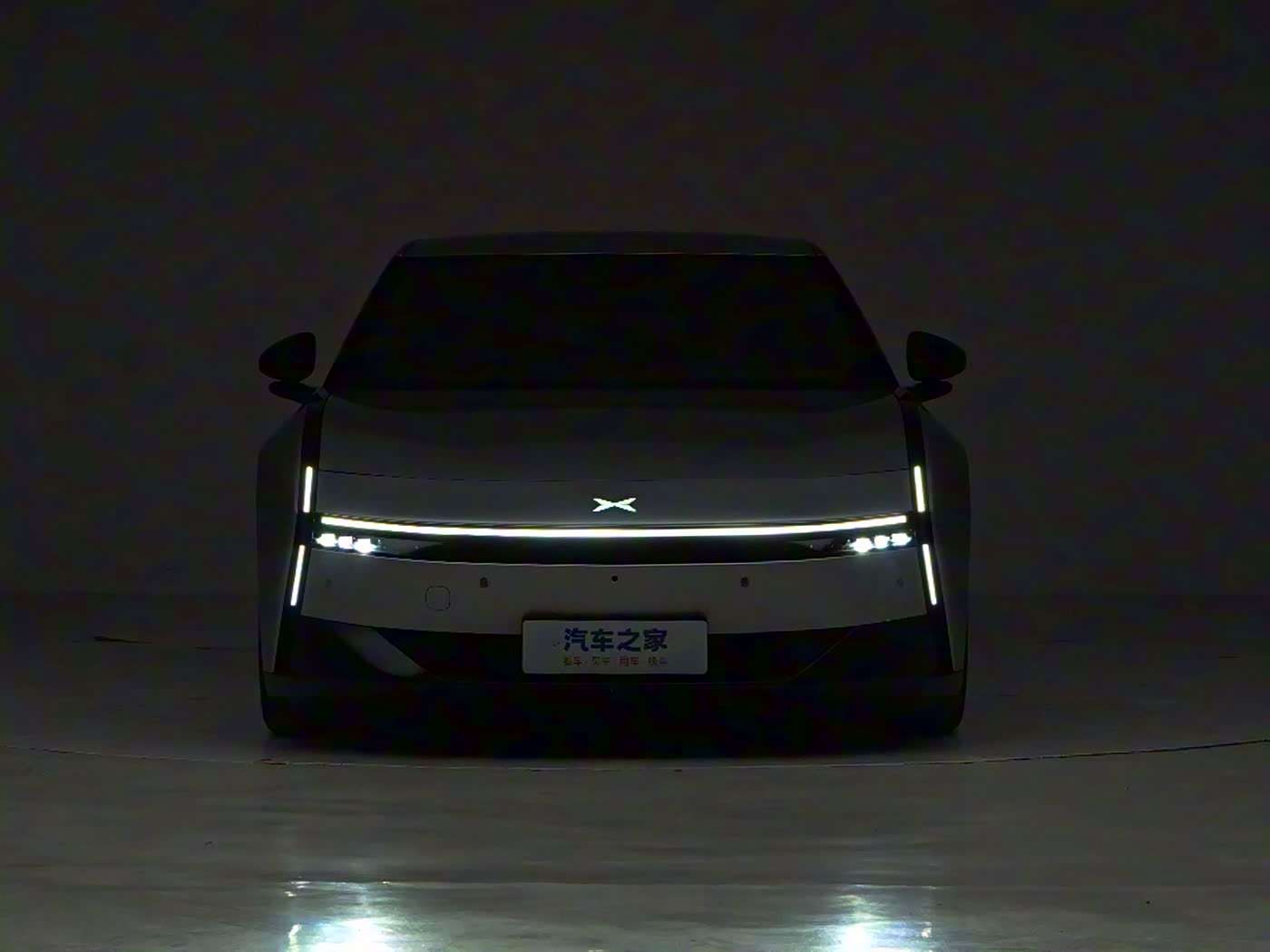 18大黄色软件：智能驾驶新纪元：18项核心功能引领汽车安全与便捷出行革命-1