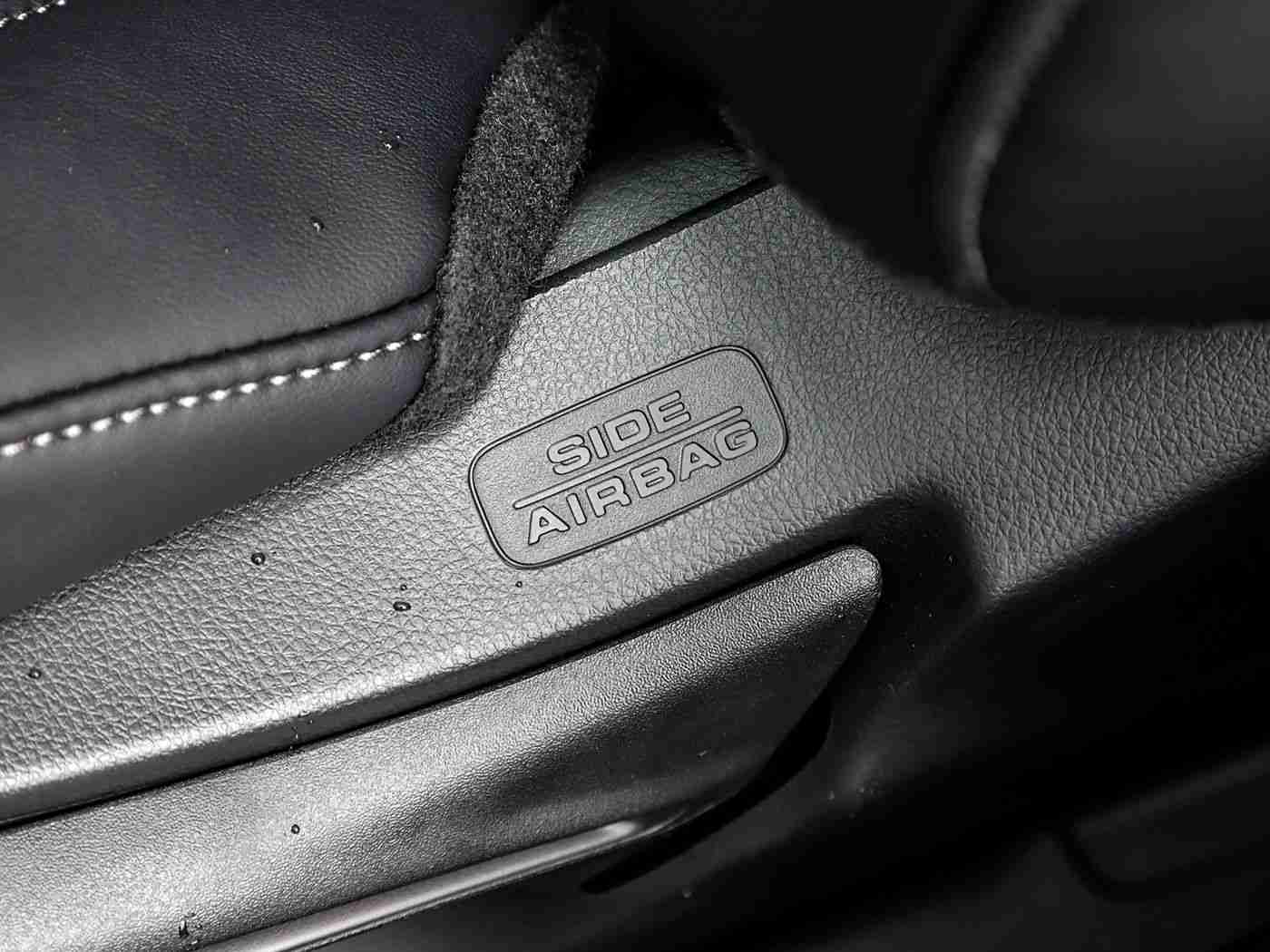 香蕉插入桃子里:桃韵香蕉,跨界风潮,智行环保新篇章-1