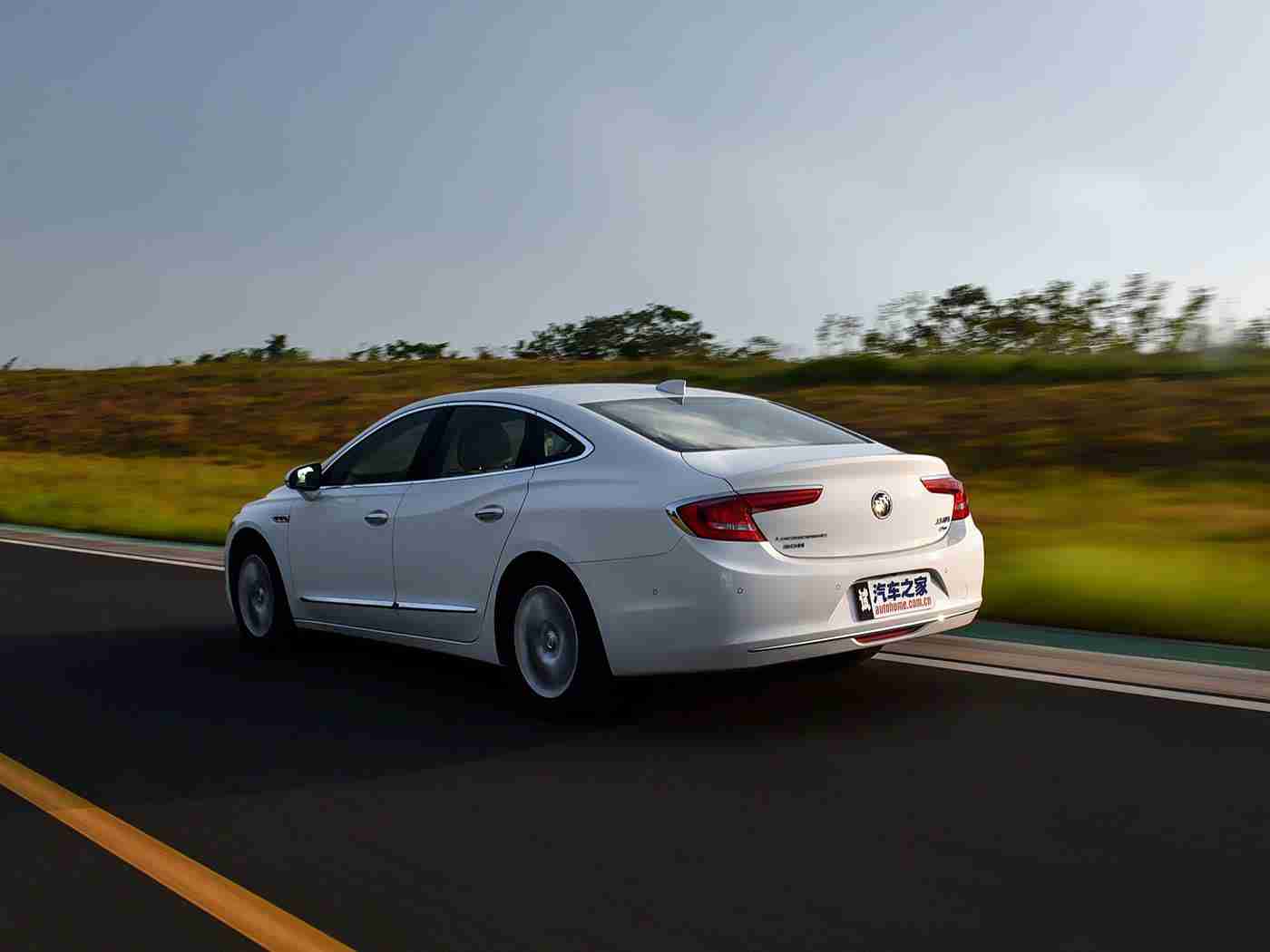 爱情岛vip永久入口：“颠覆传统驾驶体验：创新智能汽车系统引领行业变革，打造未来出行新标杆”-4