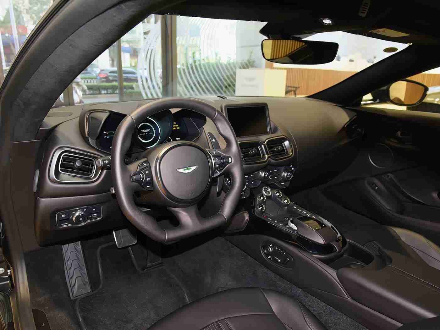 黄色软件大全oppo:流线之韵,智驾新境,时尚座驾引领未来潮流-3