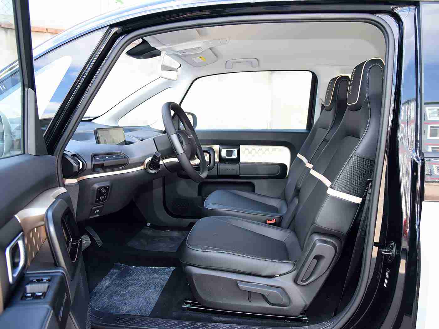 美女裸体视频软件：汽车智能化新趋势：语音交互软件颠覆驾驶体验，打造未来出行新风尚-1