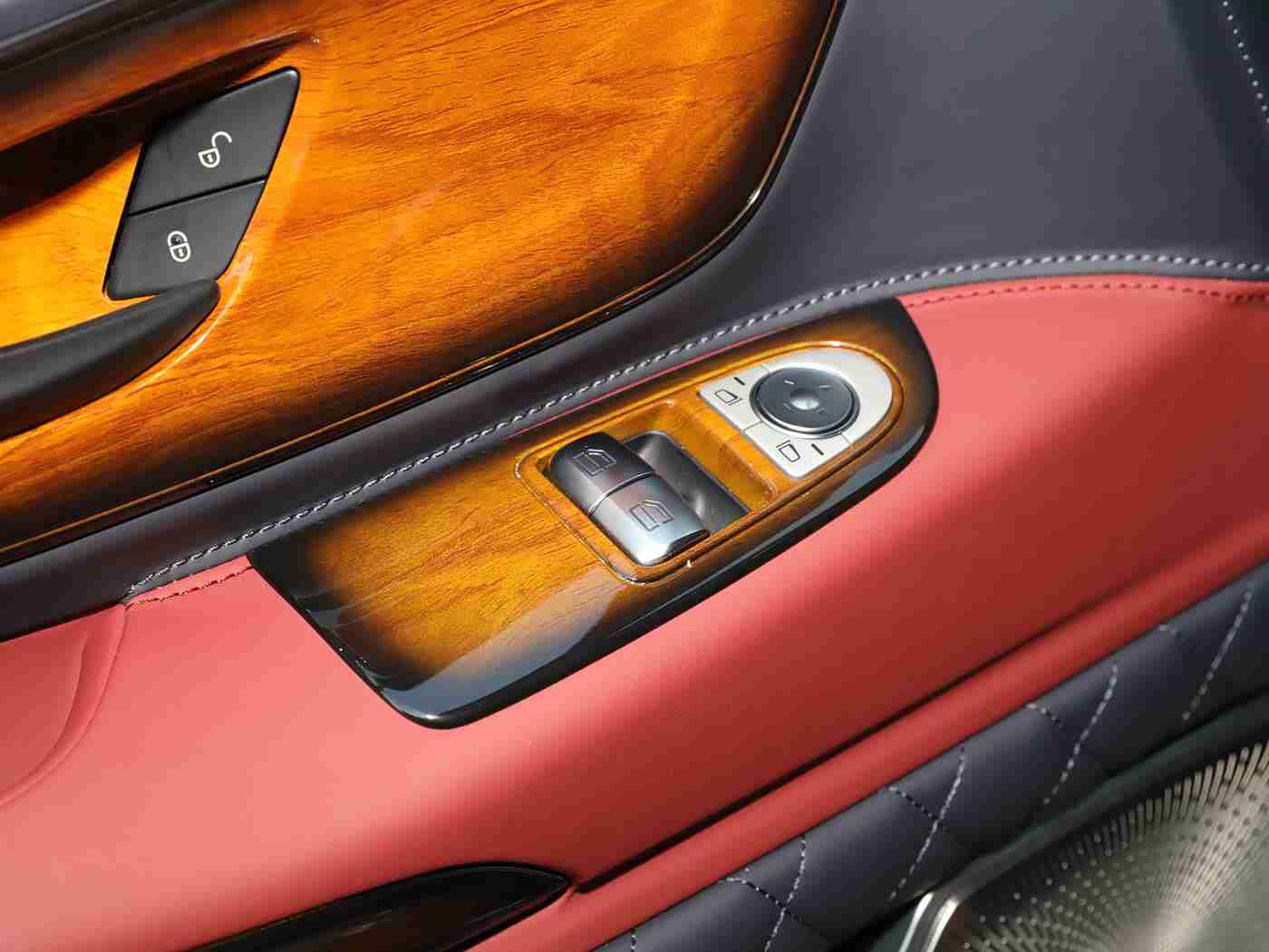 推特破解版9.1免费版安装在线使用：揭秘推特破解版隐患：合法使用推特，安全隐私双重保障-1