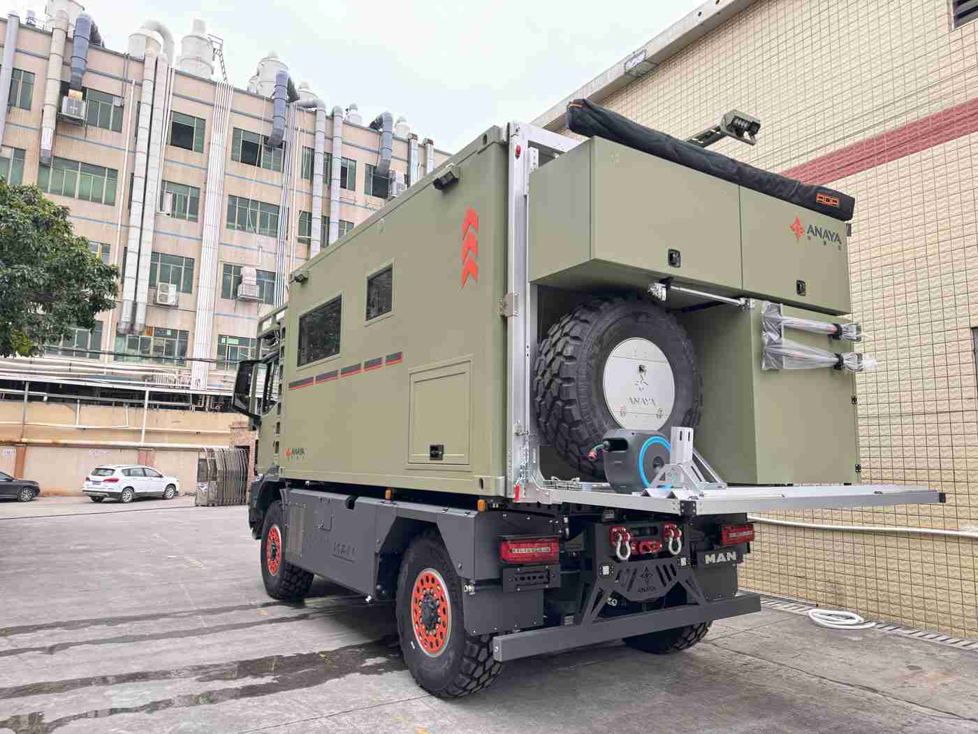 男人捅女人APP：创新科技引领安全出行，神秘汽车安全应用助力车主无忧驾驶-1