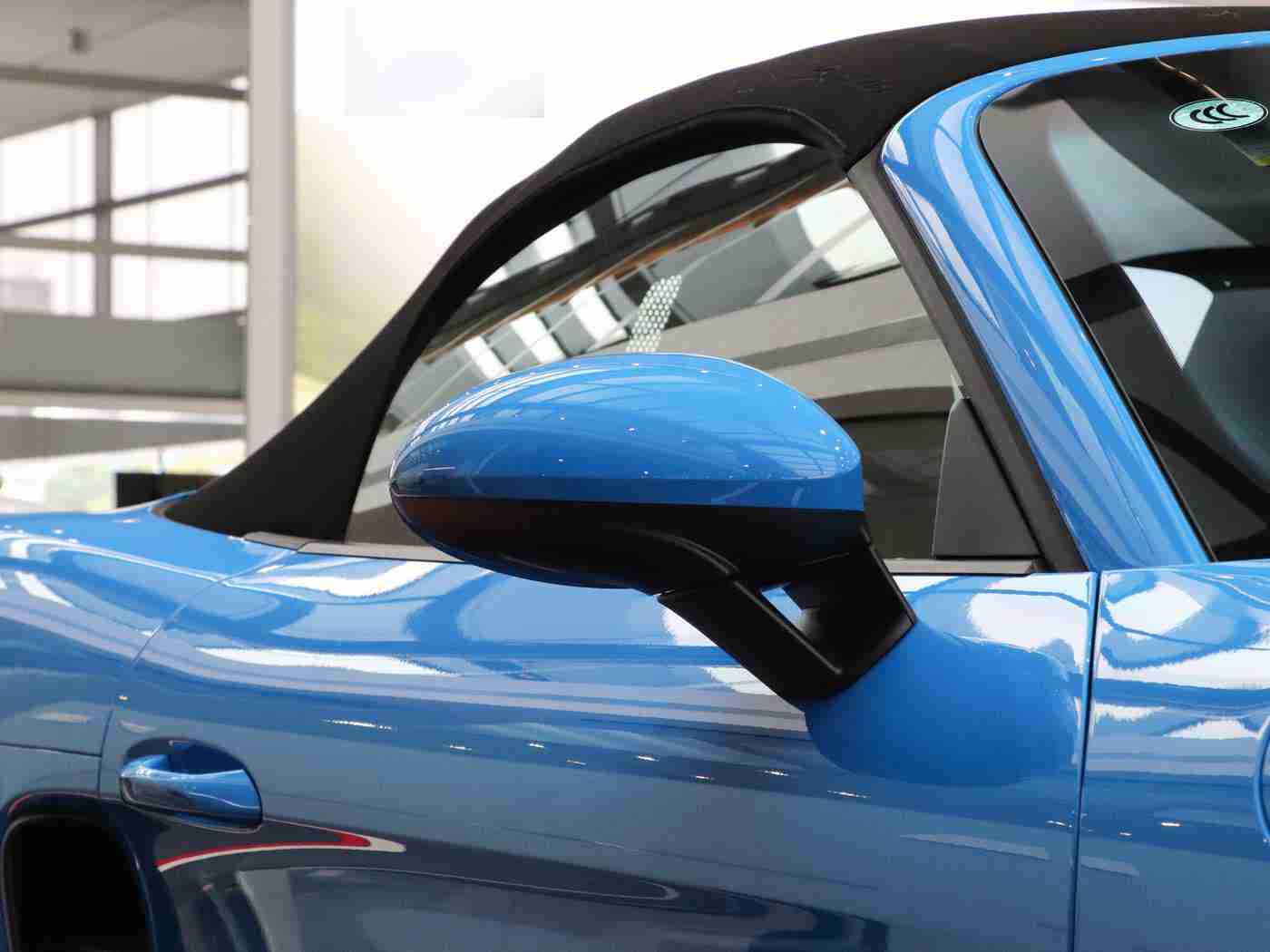 黄色软件app下载3.0.3免费：“全面升级，畅享无忧！汽车资讯一网打尽，快来体验全新‘黄色软件’3.0.3版！”-2