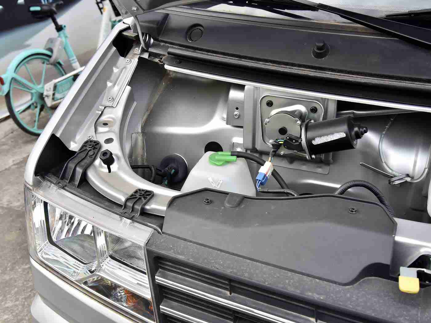 色资源：新能源汽车领航者：创新设计、智能配置，续航无忧，安全护航，绿色出行新风尚-4