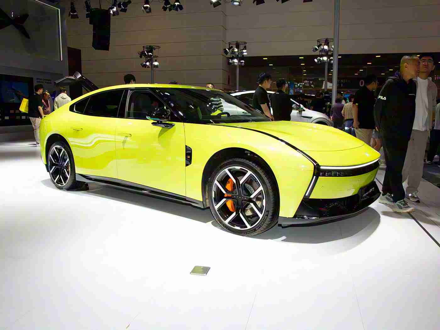 涉黄软件下载：车载娱乐系统安全忧：汽车行业合力抵御不良软件侵袭-1