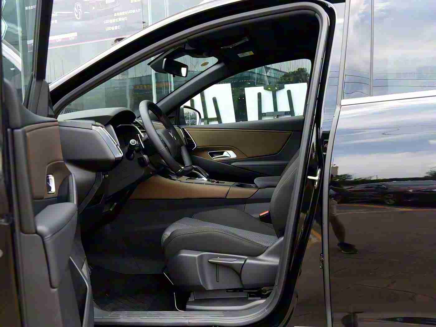 国产成人黄色：黄色风暴来袭，动感SUV引领国产新潮流-1