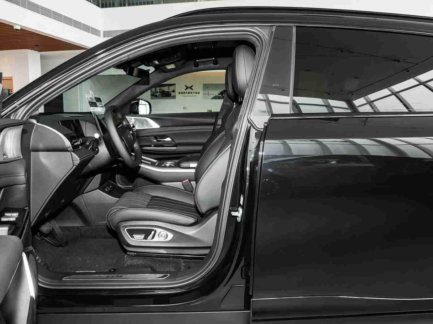 黄色不良软件下载:智能汽车时代,警惕恶意软件威胁,共筑行车安全防线-3