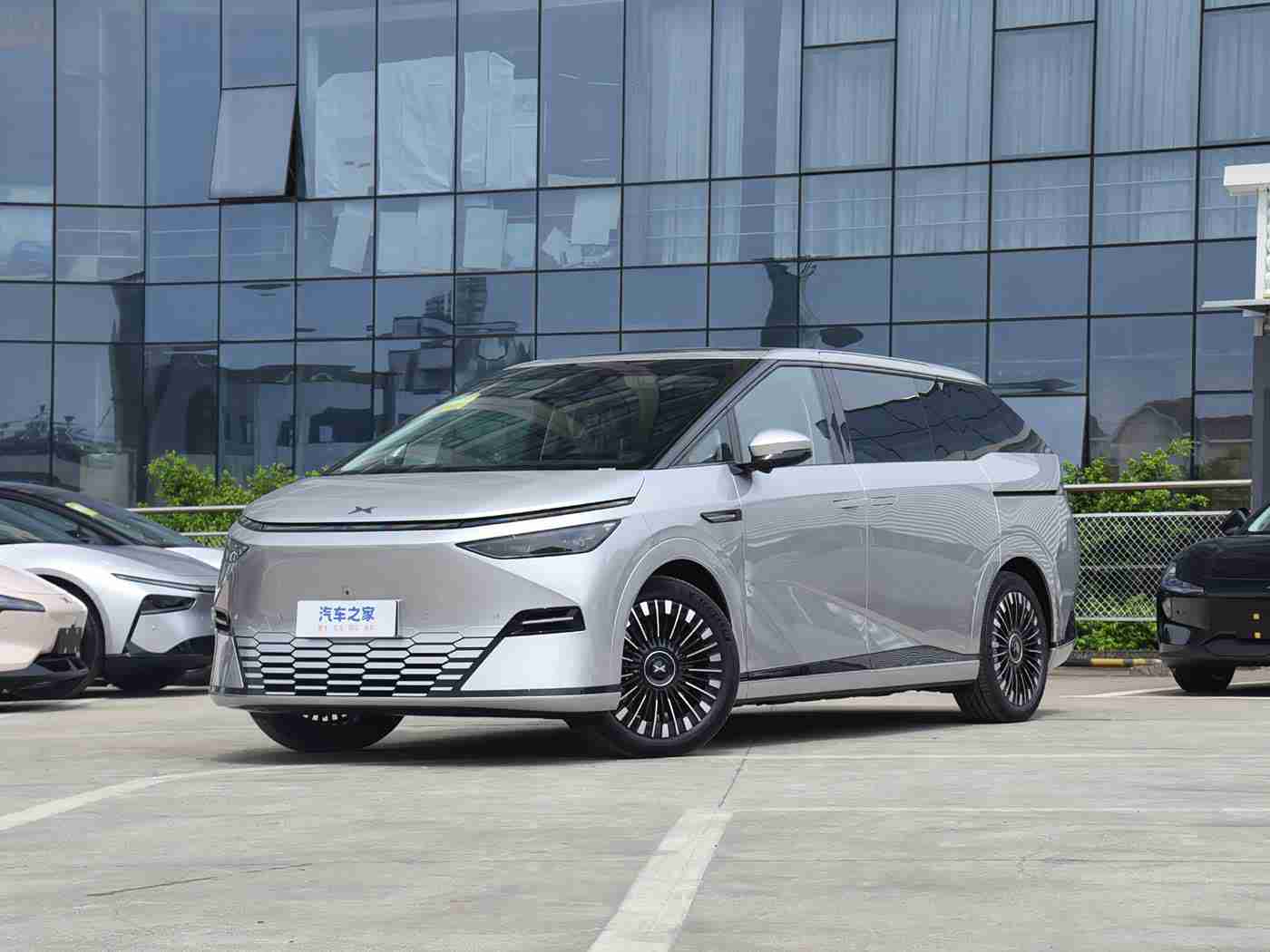 App:科技赋能汽车生活,创新平台助力行业新风尚——探秘汽车资讯新体验-1