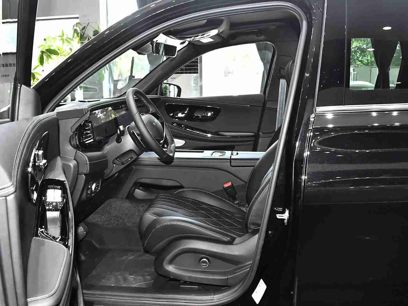 爱情岛vip永久入口：“颠覆传统驾驶体验：创新智能汽车系统引领行业变革，打造未来出行新标杆”-2