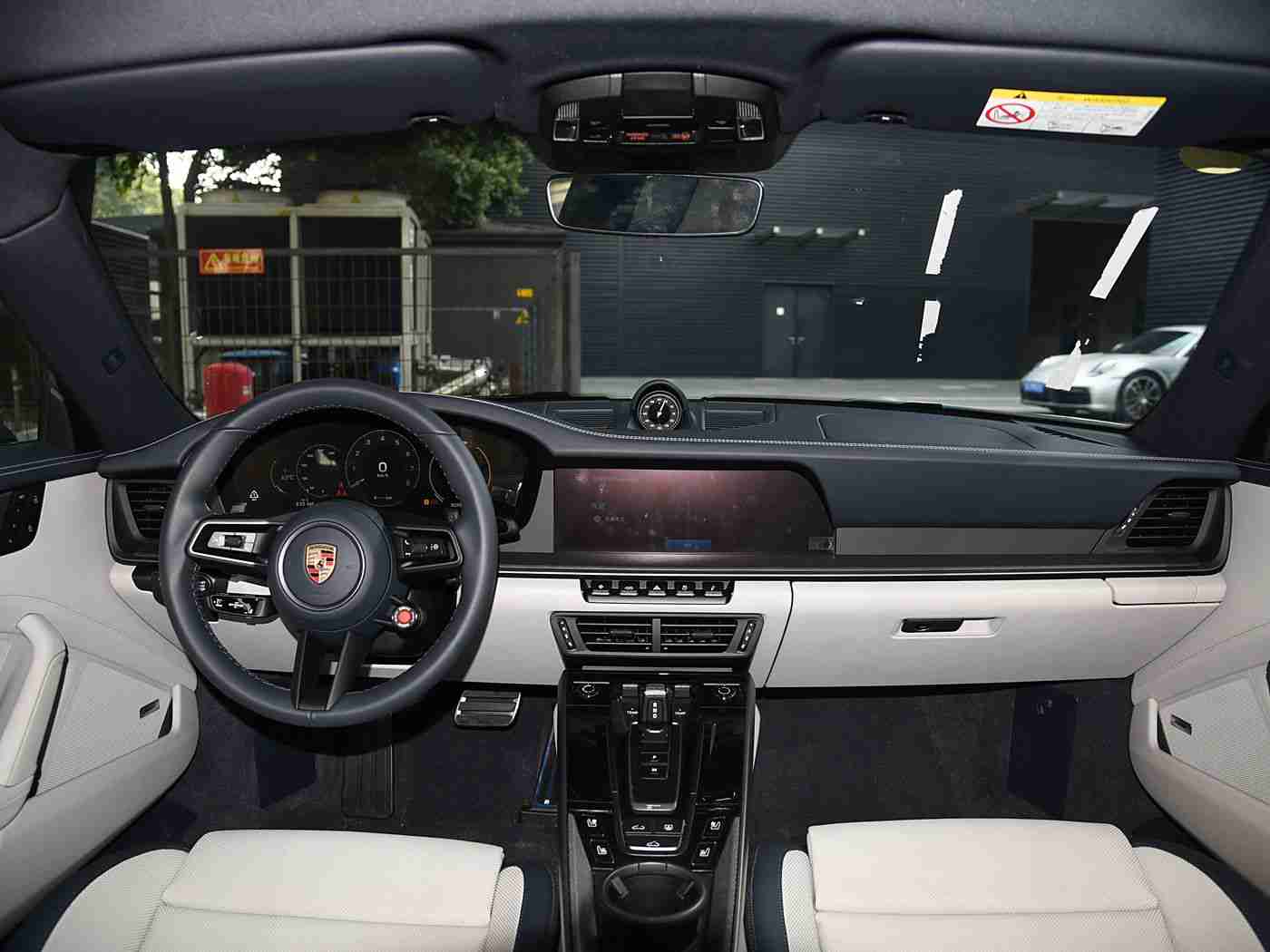 将界2第3集打扑克80秒：未来驾趣，智能“扑克”出行新体验-4