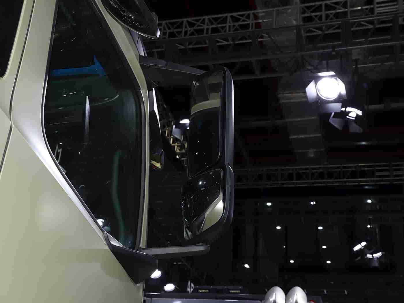 下载黄色应用：警惕汽车应用安全隐患，筑牢网络安全防线，共建安全出行环境-3