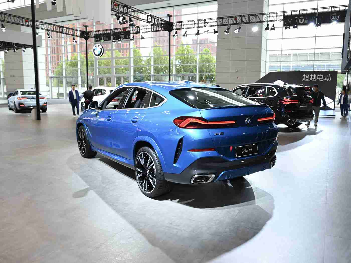 黄色应用下载安装：汽车智能助手，驾驶新体验，便捷生活一路同行-4