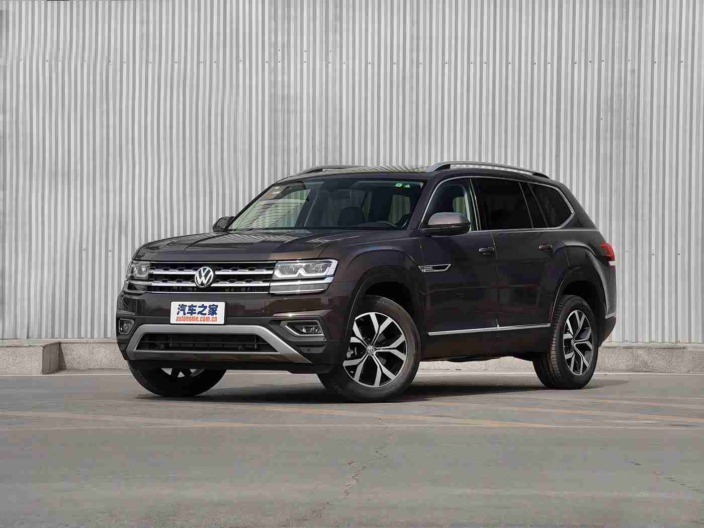 久久e：新能源汽车领航者，“久久e”亮相市场，引领绿色出行新潮流-1