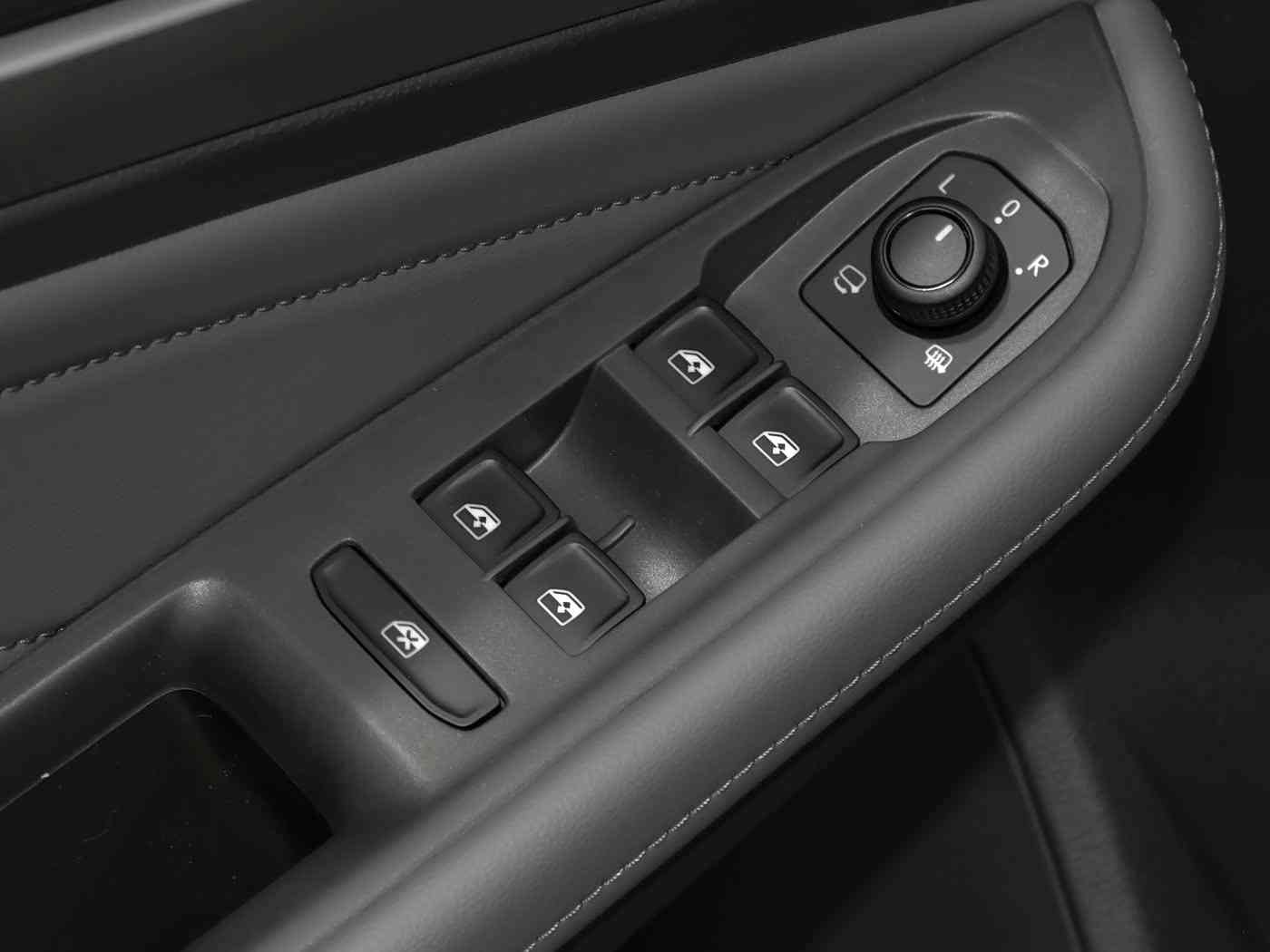 蝌蚪窝一个释放的：“新锐上市！4.5秒百公里加速，智能配置一应俱全，这款20-30万的新车太惊艳了！”-4