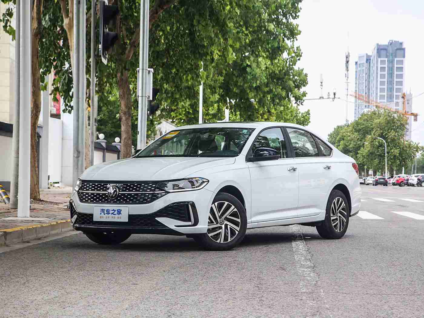 国产成人91张津瑜：国产神车惊艳登场：亲民价格+卓越性能，国产汽车新标杆-1