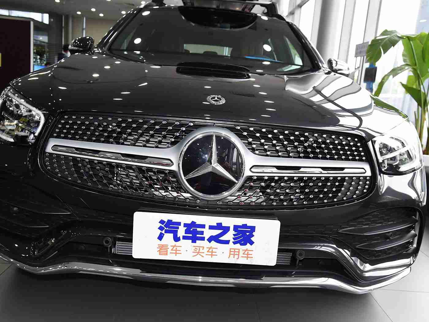 91黑料吃瓜：科技潮涌，未来驾临：全新豪华车型引热议，中国汽车行业再攀高峰-3