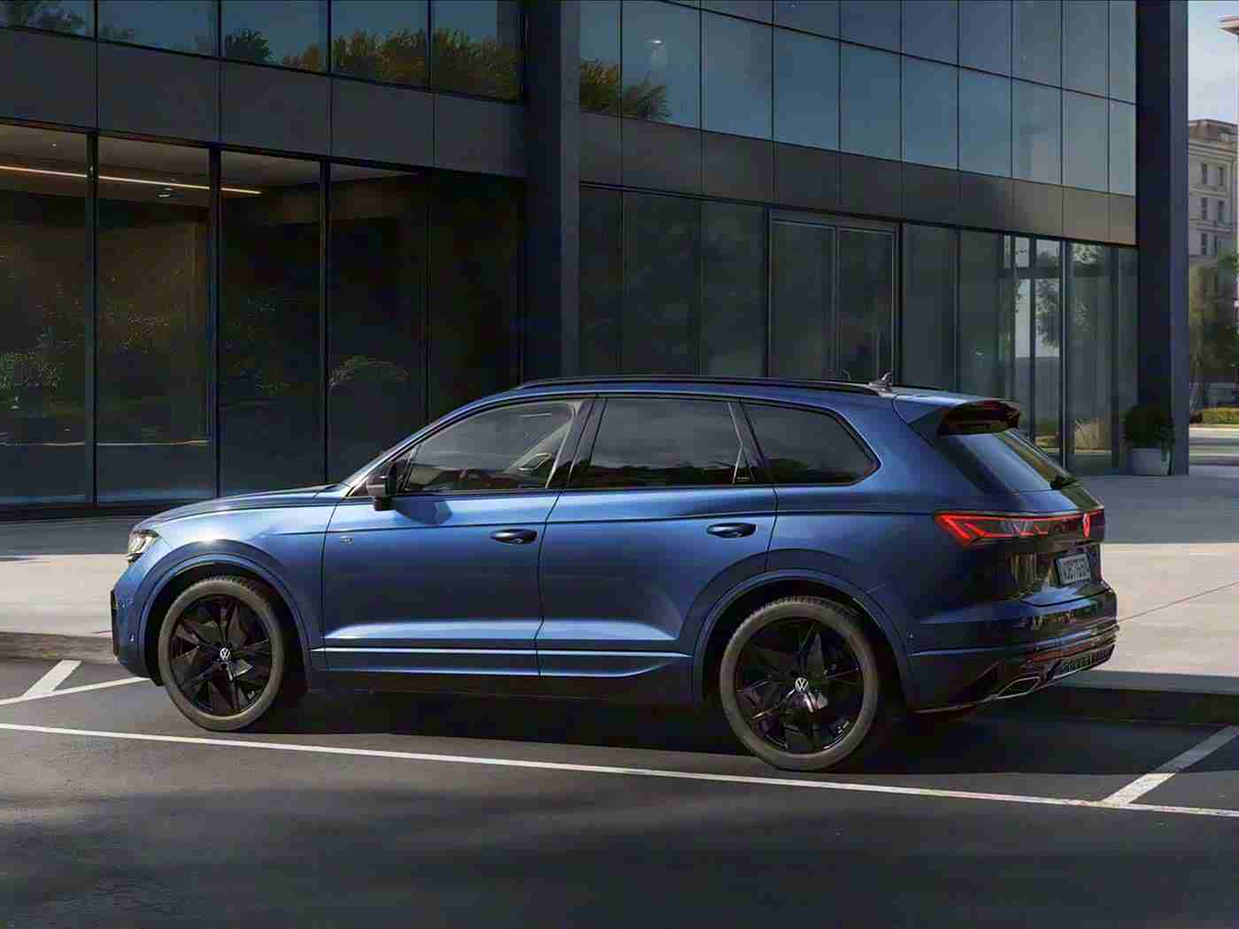 小小拗女BBwBBwBB：新能源汽车翘楚，流线设计、智能驾驶，小小拗女BBwBBwBB引领潮流-1