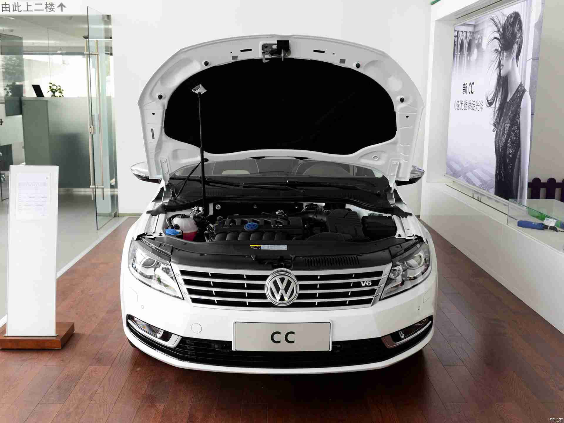 成人APP导航：智能驾驶新风尚：多功能导航APP革新汽车出行体验-1