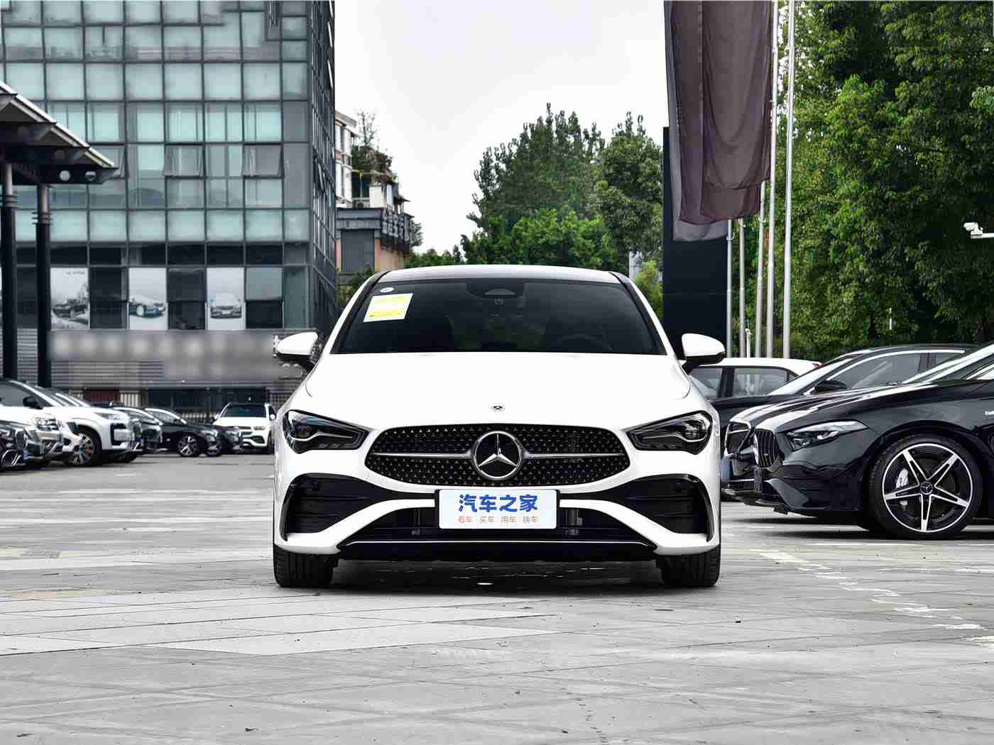 男人和女人一起差差差：“驾驭激情，温馨同行：男女共绘汽车生活新篇章”-3