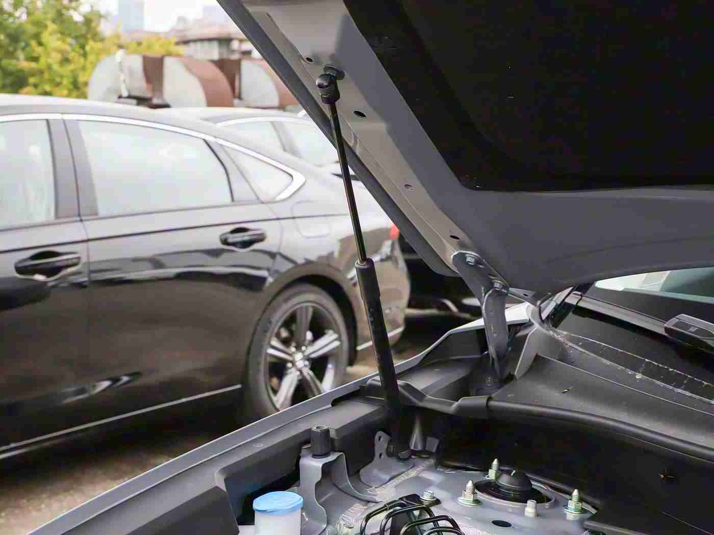 我把亲女破了处：创新设计引领潮流，智能环保车型备受期待-4