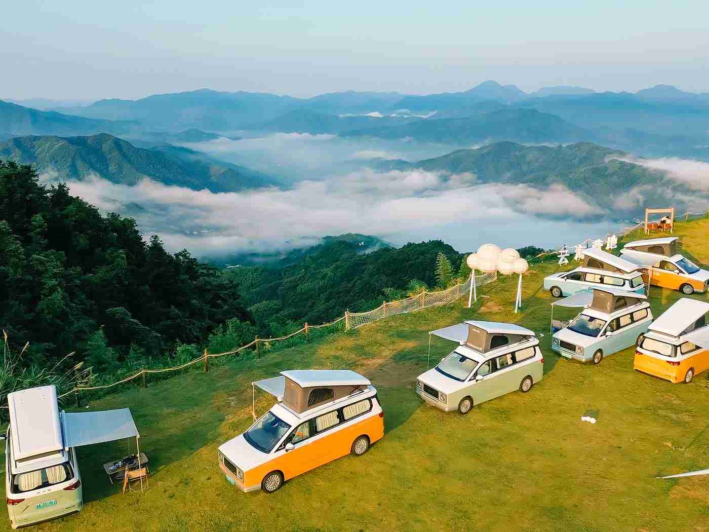 打扑克做运动：科技赋能健康出行，新型汽车将休闲娱乐与健身融为一体，引领行业新风尚-1