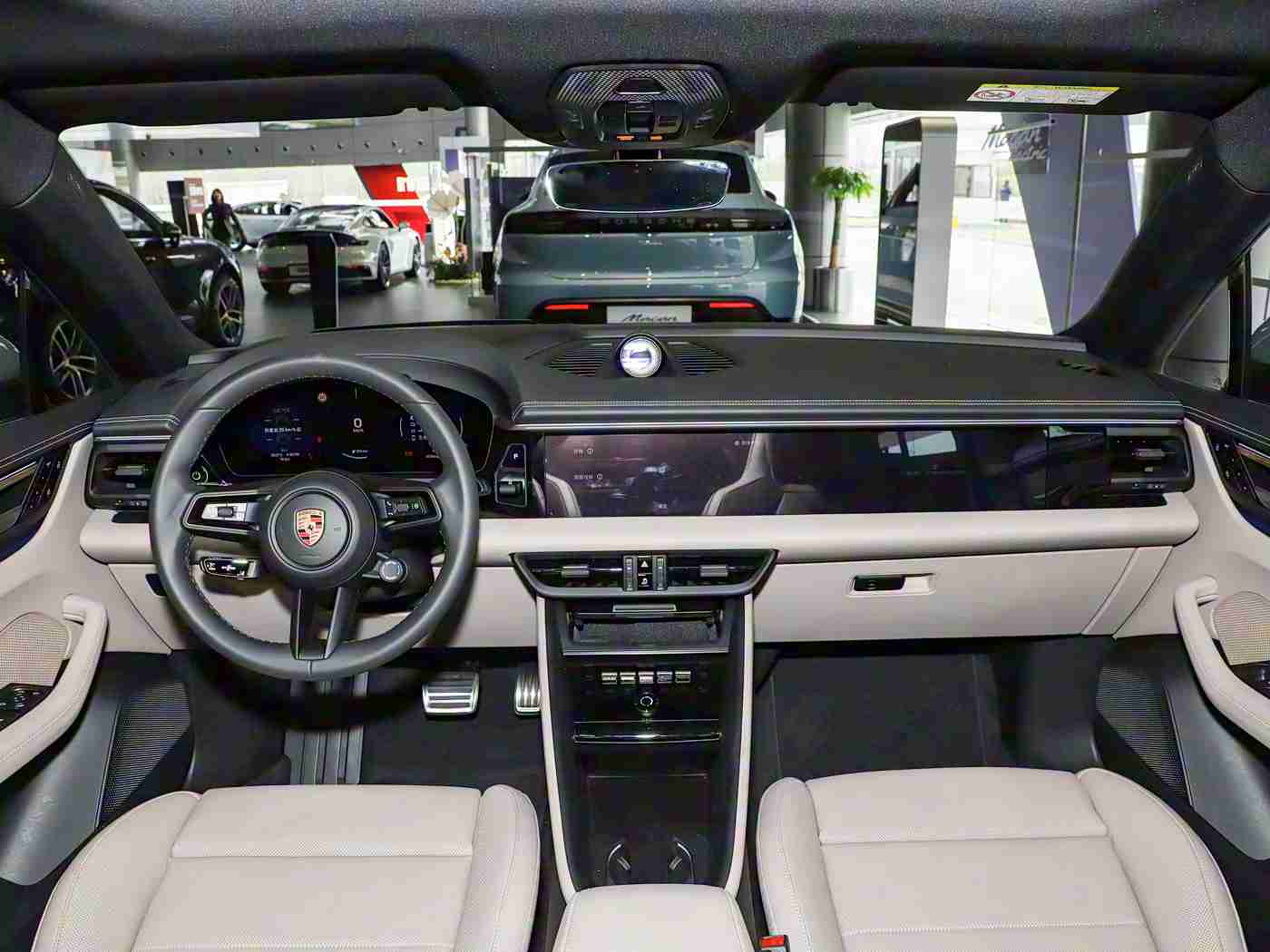 天天操天天舔：涡轮动力，智联驾驭，全新家族风采，一触即发！-1