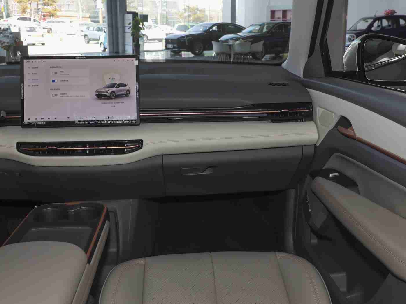 国产成人黄色av：时尚科技融合，舒适驾驭新篇——国产SUV领航未来-4