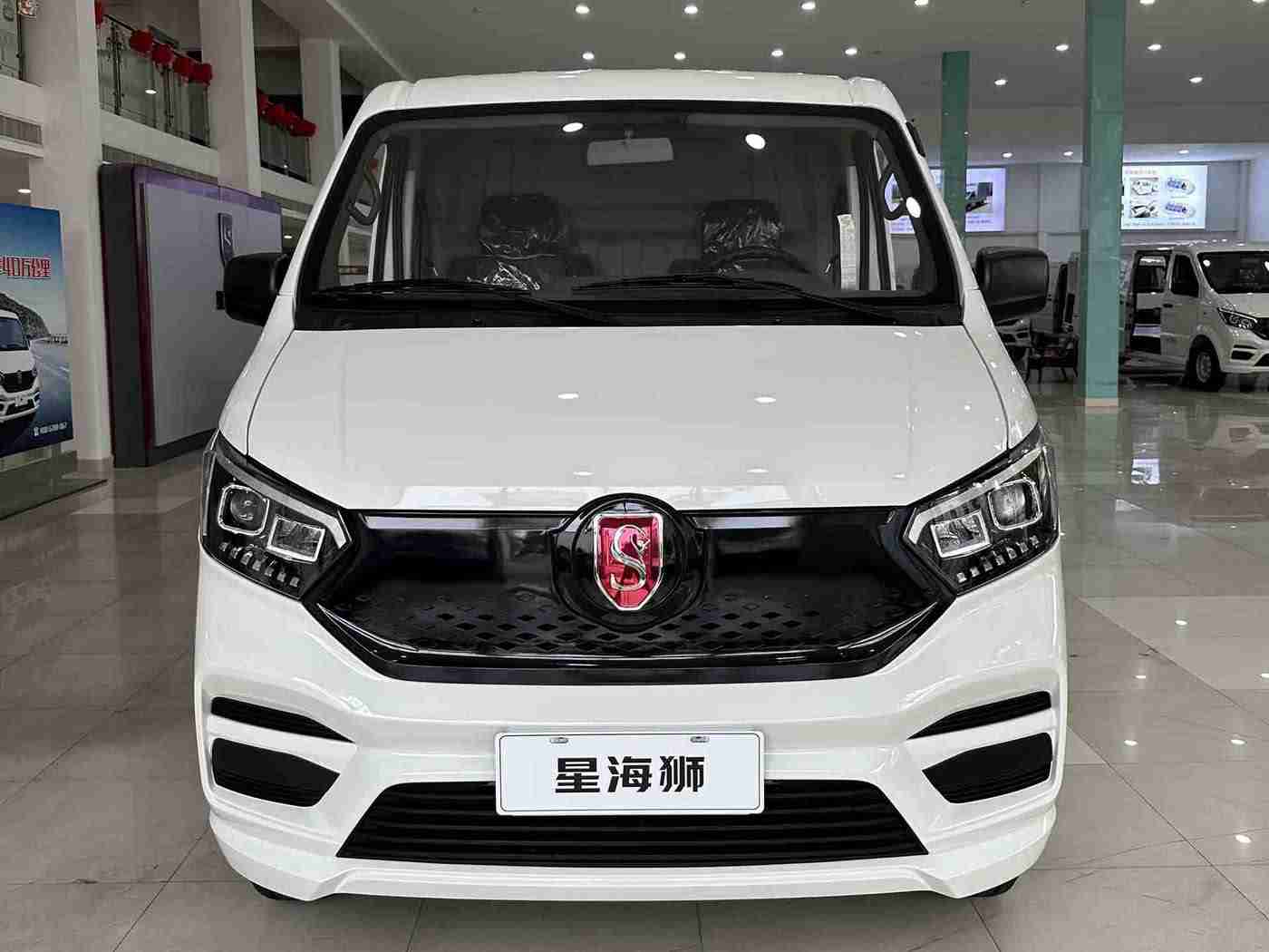 一级二级调色大片的区别：汽车摄影新境界：揭秘一级二级调色，打造视觉盛宴大片-1