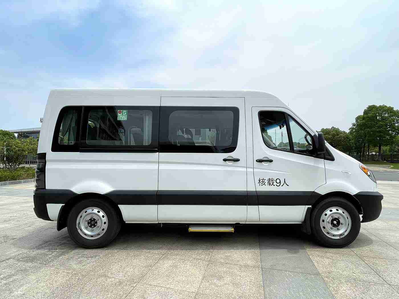 美女脱 露出奶头的软件：智能驾驶新纪元，安全护航未来出行-2