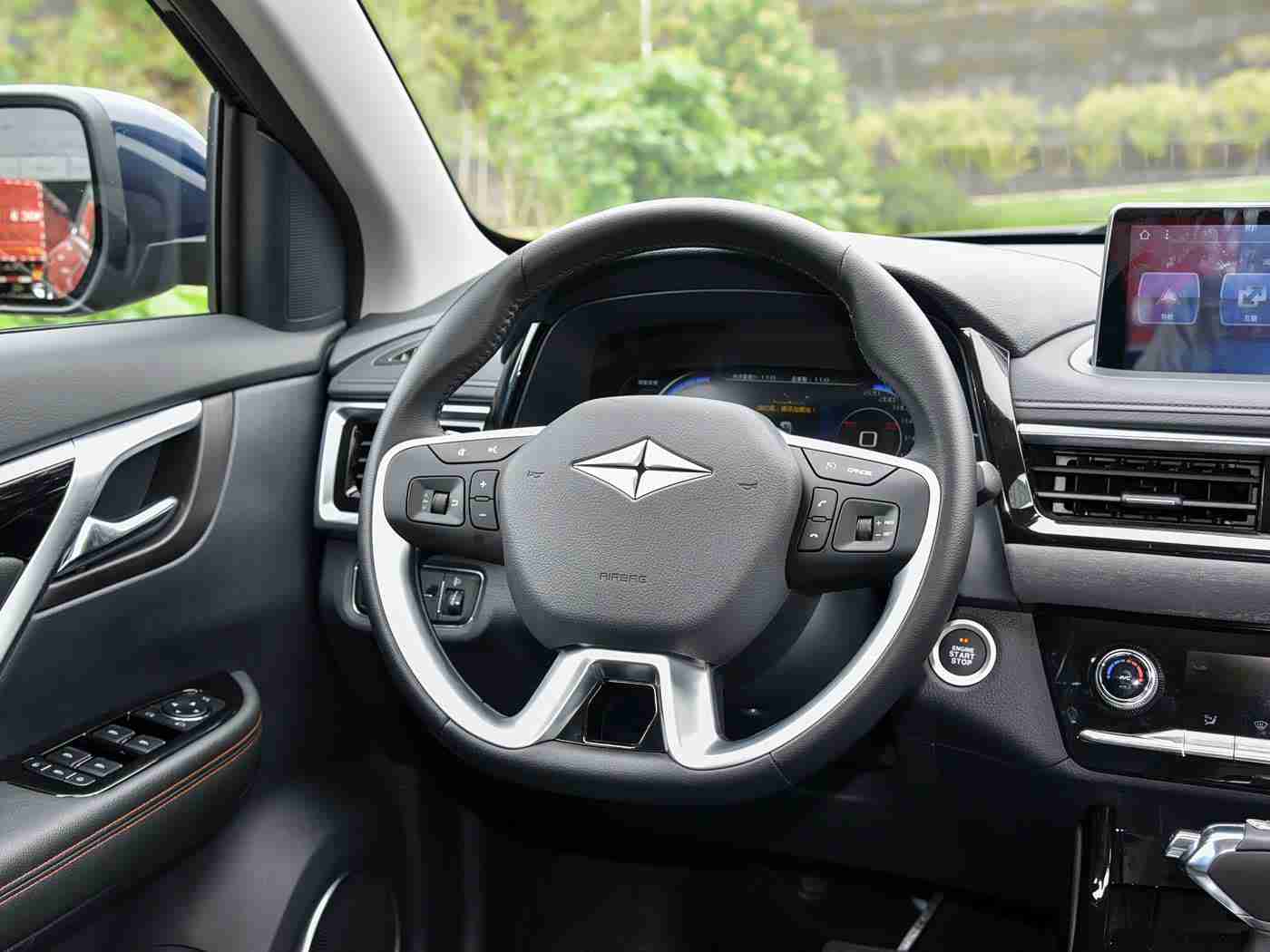 人人射：科技革新引领未来出行：“集成驾驶娱乐出行，‘人人射’理念助力汽车行业新变革”-1