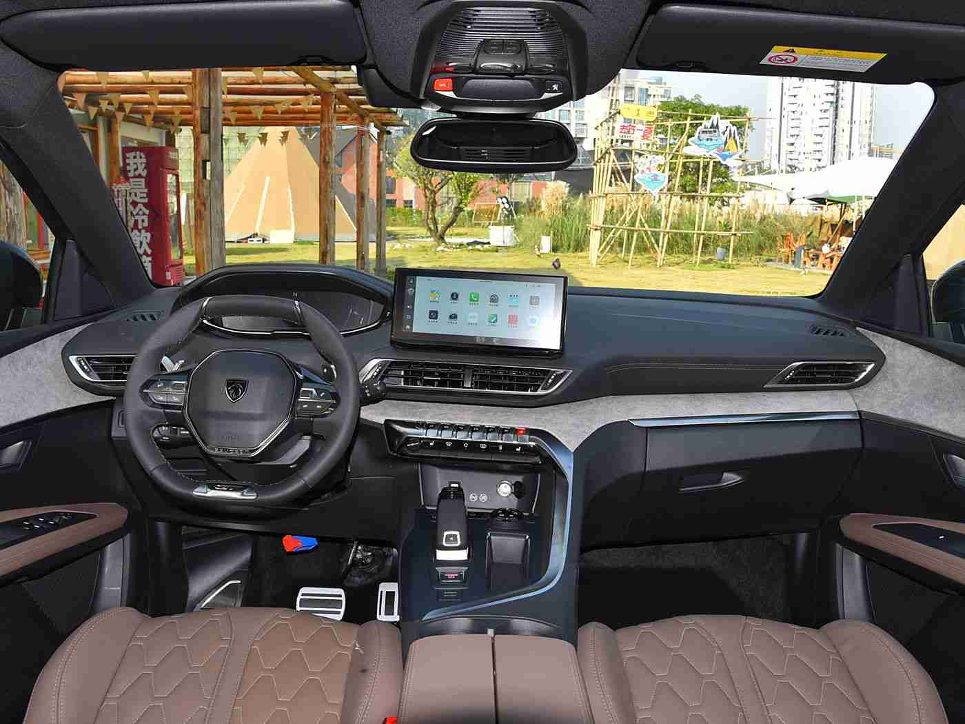 人性与动交ZZZZBBBB：科技驱动未来出行，智能汽车引领舒适安全新篇章-2