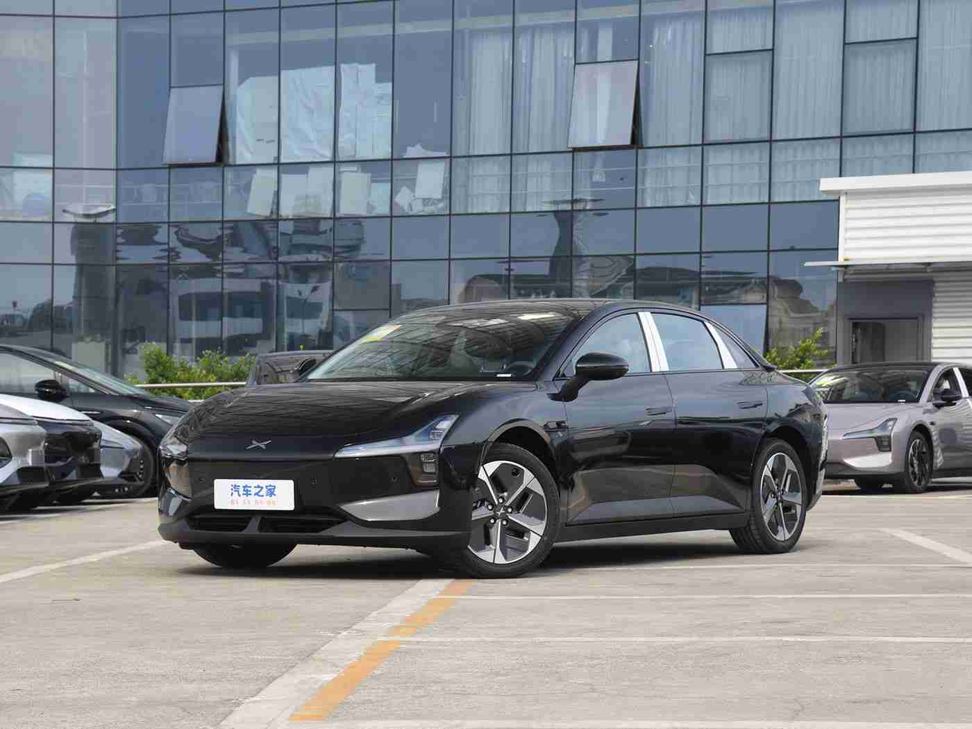 国产tv：国产汽车品牌崛起，这款亲民车型惊艳市场，引领国产车新潮流-4