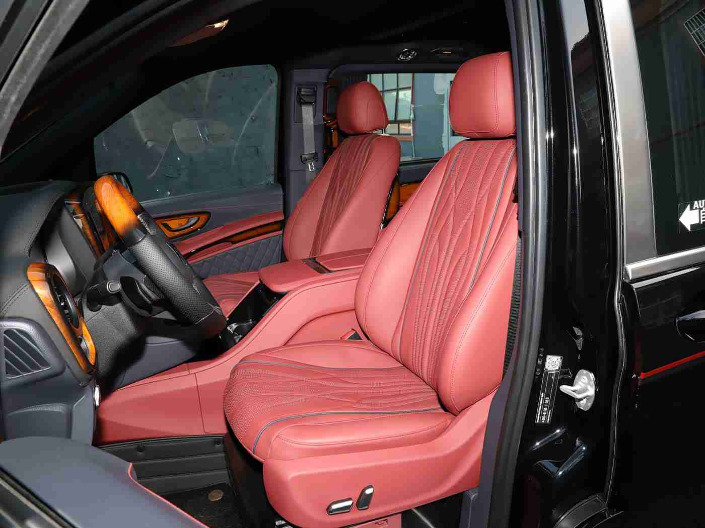 打扑克又疼又叫软件下载:智能驾驶新风尚:“打扑克又疼又叫”软件下载引热议,创新体验引领汽车行业新潮流-3