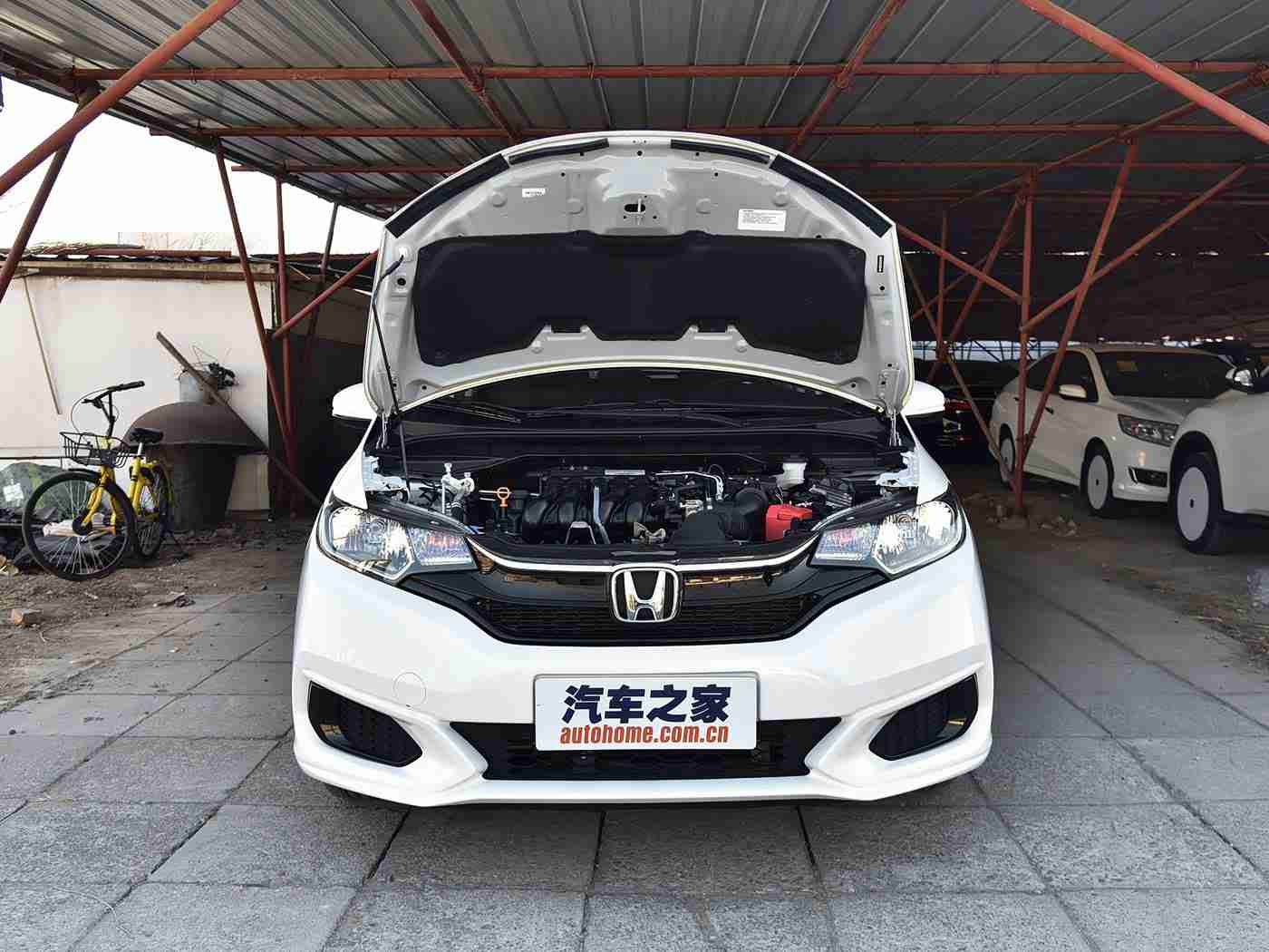 国产黄色AV：国产新锐崛起，高效环保家轿引领潮流：国产神车百公里油耗5.8L，亲民价格吸粉无数-1