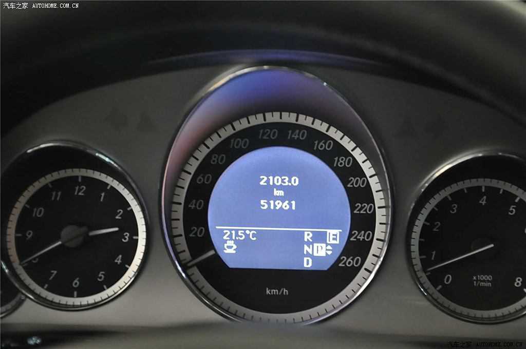 亚洲欧洲一区二区：新能源汽车市场双雄崛起，亚洲欧洲两大区域产业升级竞速-1