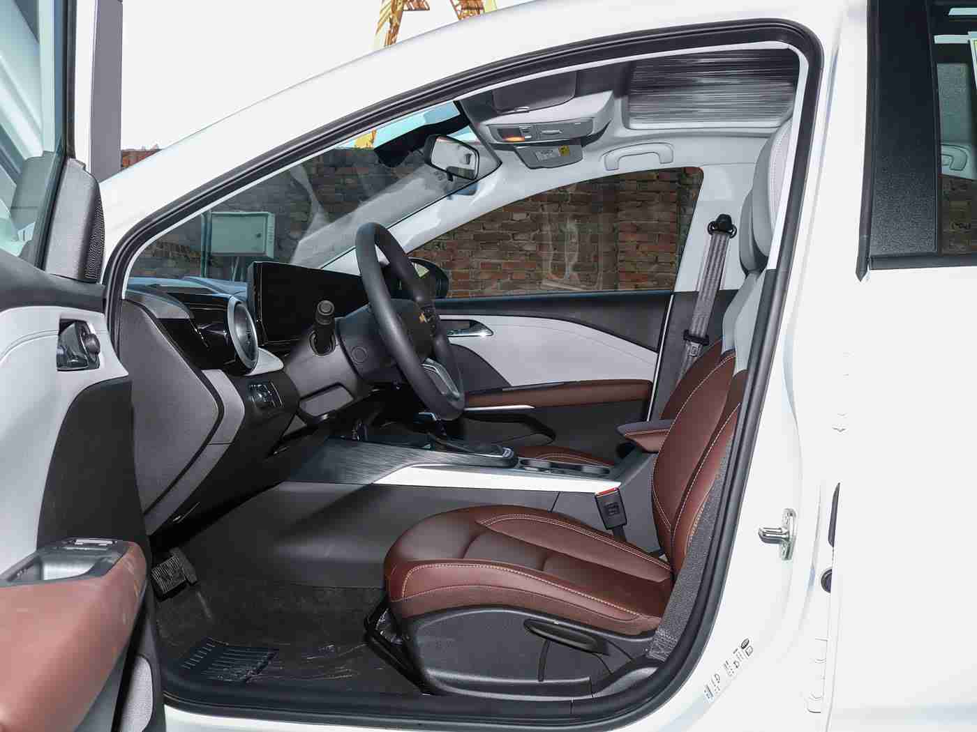 黄色成人网站入口：智行未来，绿色新纪元，自动驾驶领航新篇章-3